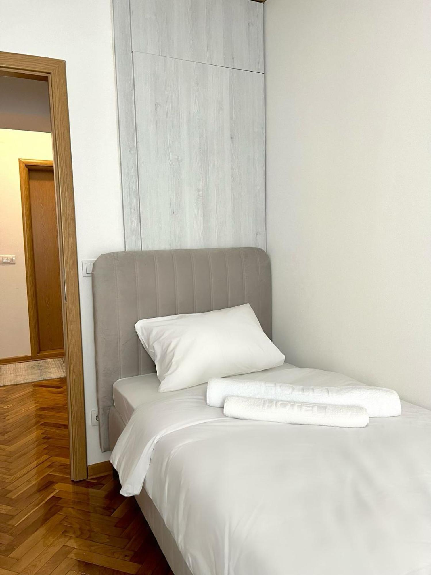 Lumo Apartment Ni Exterior foto