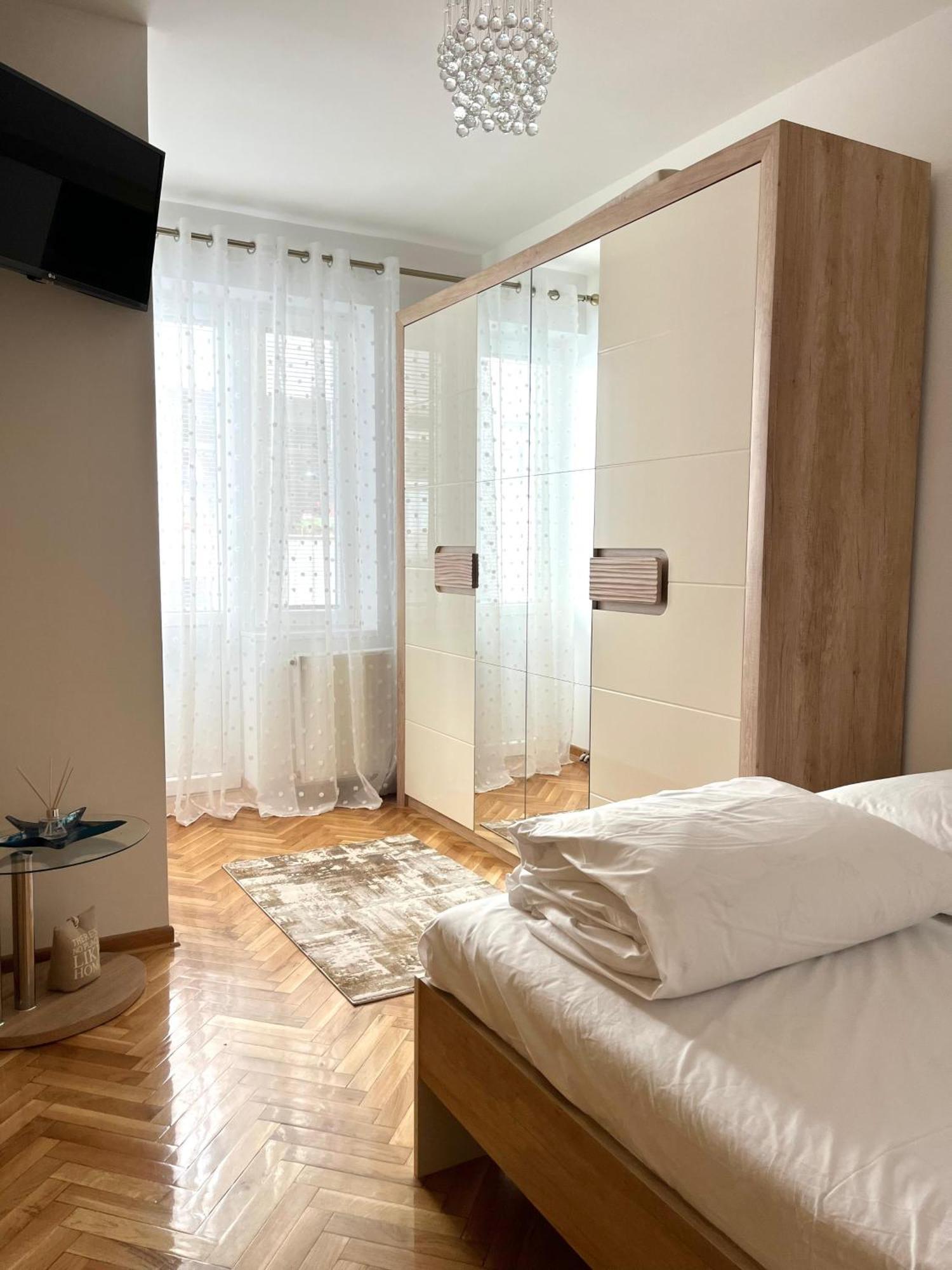 Lumo Apartment Ni Exterior foto